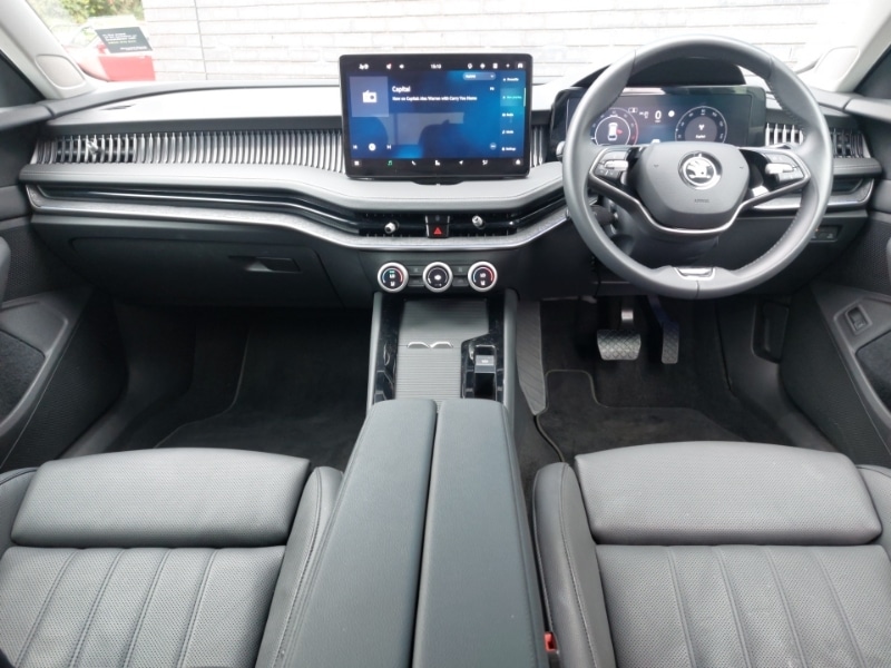 Used Skoda Superb 2024 for sale - 76348142: Photo 2