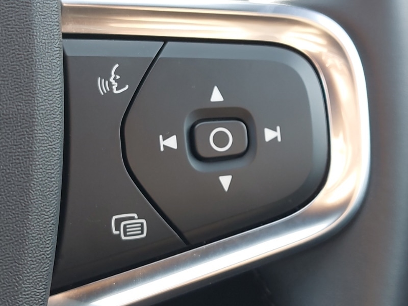 Used Volvo XC40 2024 for sale - 76688303: Photo 12