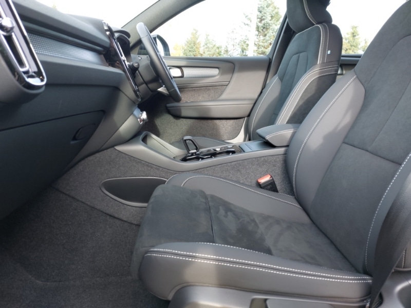 Used Volvo XC40 2024 for sale - 76688303: Photo 5