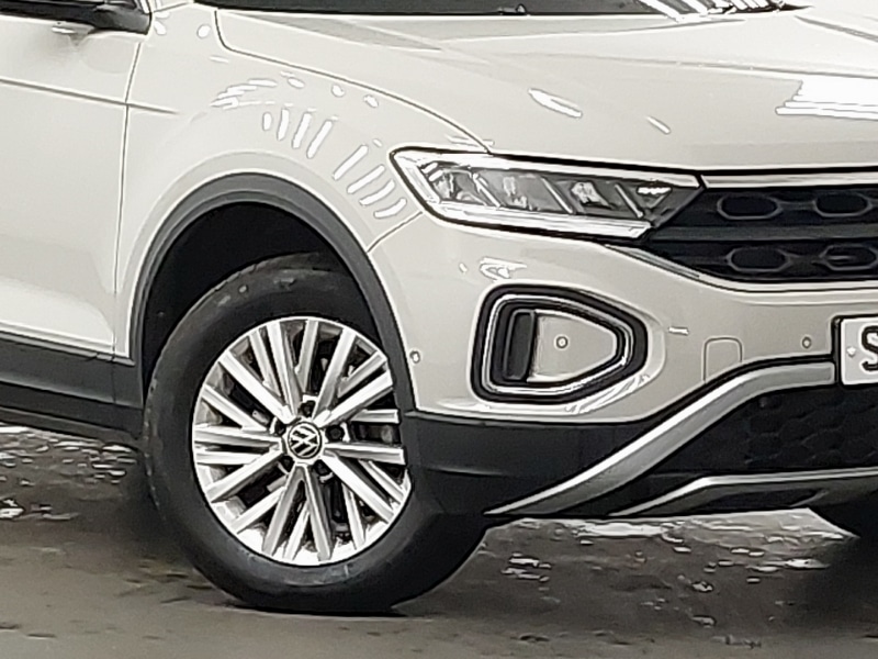 Used Volkswagen T-Roc 2023 for sale - 76479197: Photo 9