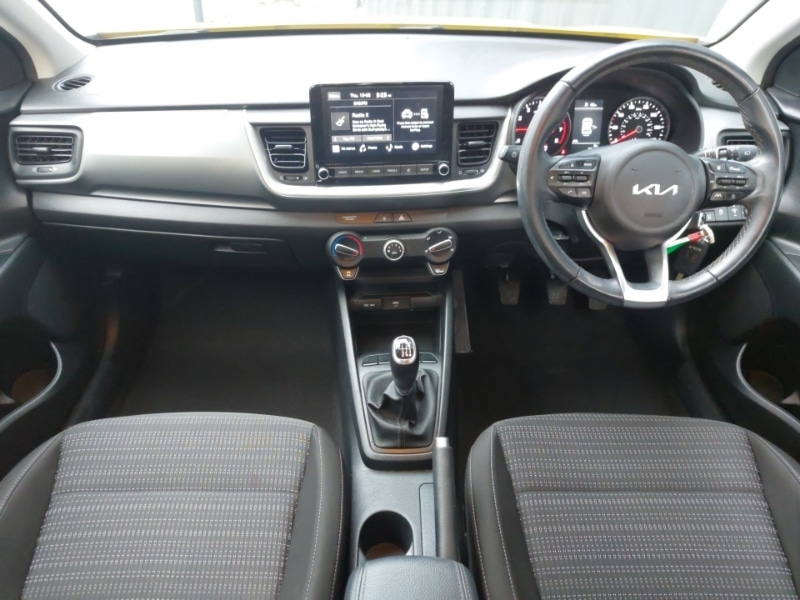 Used Kia Stonic 2023 for sale - 77923984: Photo 2