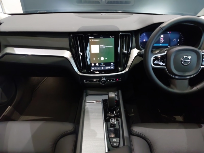 Used Volvo V60 2025 for sale - 77913082: Photo 2