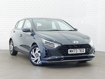 Used Hyundai i20 2023 for sale - 77986120: Photo