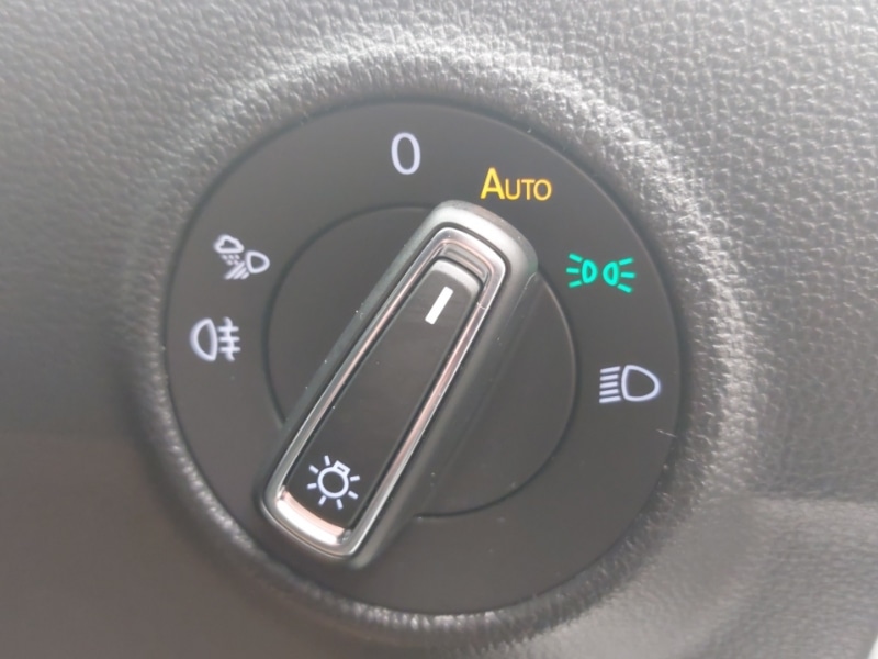 Used Volkswagen T-Roc 2023 for sale - 76799887: Photo 12