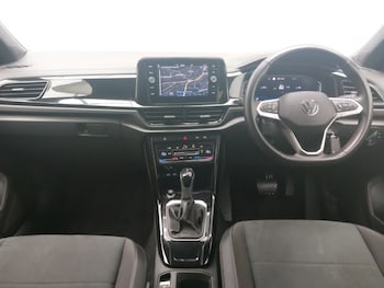 Used Volkswagen T-Roc 2023 for sale - 76799887: Photo