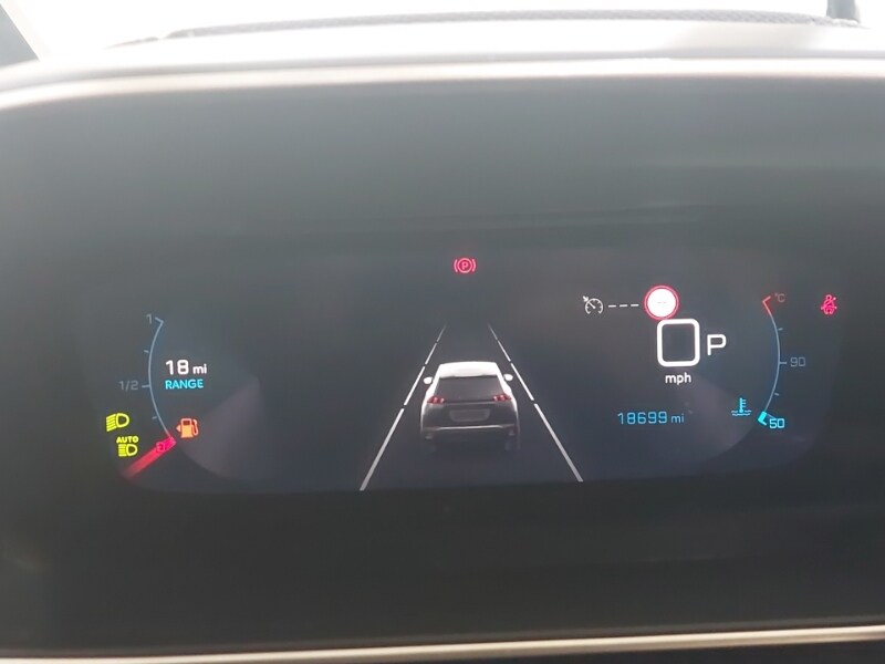 Used Peugeot 2008 2023 for sale - 77875705: Photo 11