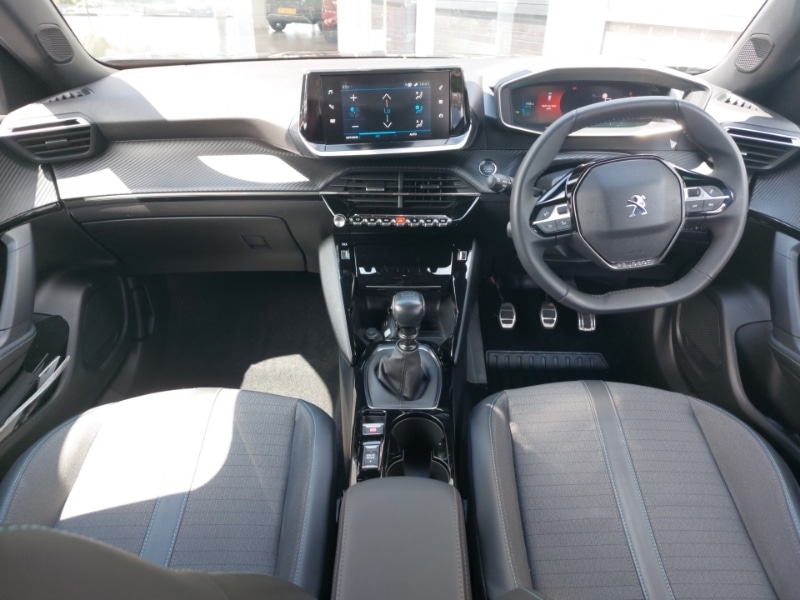 Used Peugeot 2008 2023 for sale - 76365989: Photo 2