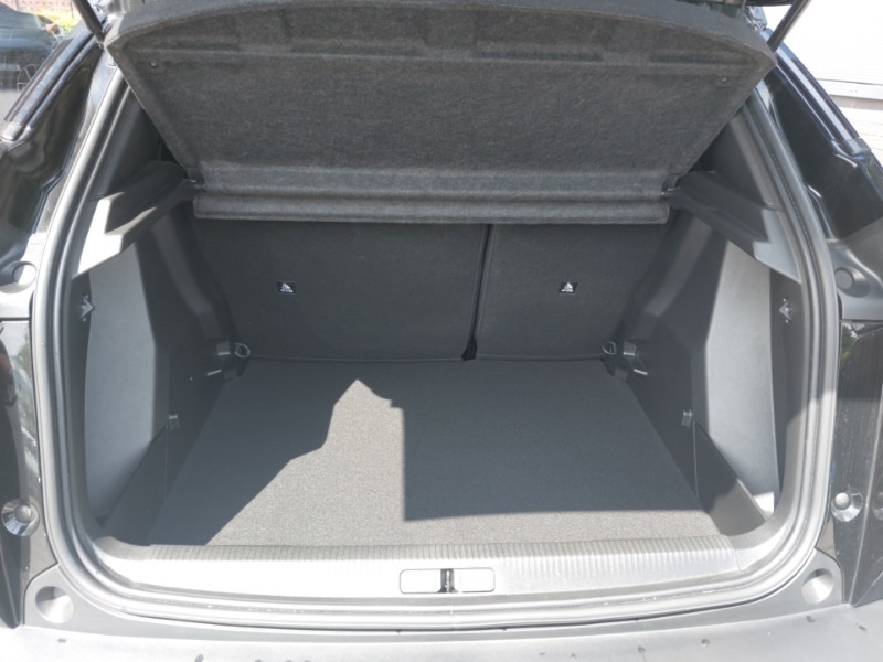 Used Peugeot 2008 2023 for sale - 76365989: Photo 8