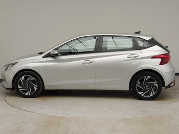 Used Hyundai i20 2023 for sale - 77956163: Photo