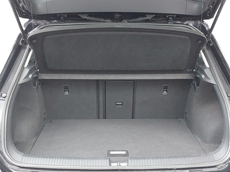 Used Volkswagen T-Roc 2023 for sale - 77817370: Photo 8