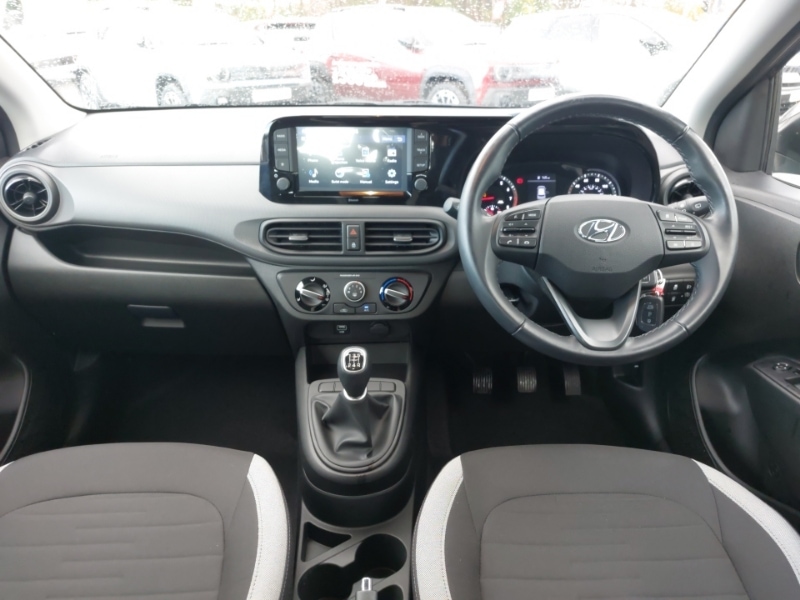 Used Hyundai i10 2023 for sale - 77209954: Photo 2