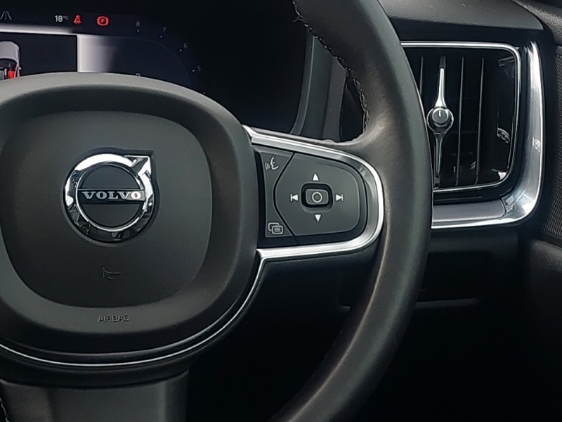 Used Volvo V60 2023 for sale - 76442280: Photo 12