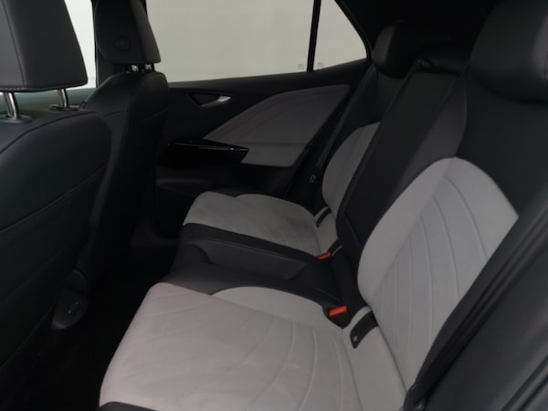 Used Volkswagen ID.3 2025 for sale - 76310321: Photo 6