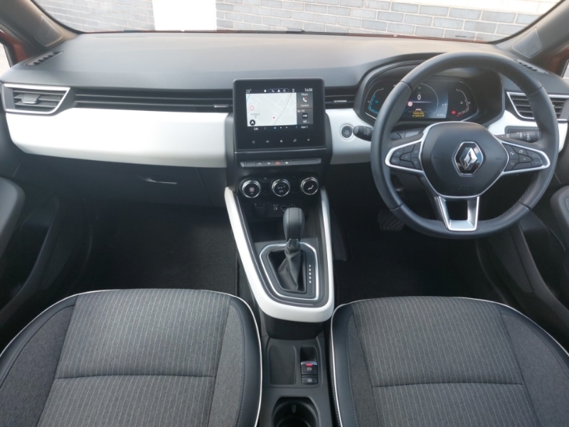 Used Renault Clio 2023 for sale - 77035271: Photo 2