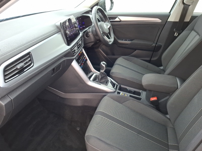 Used Volkswagen T-Roc 2023 for sale - 76407873: Photo 5