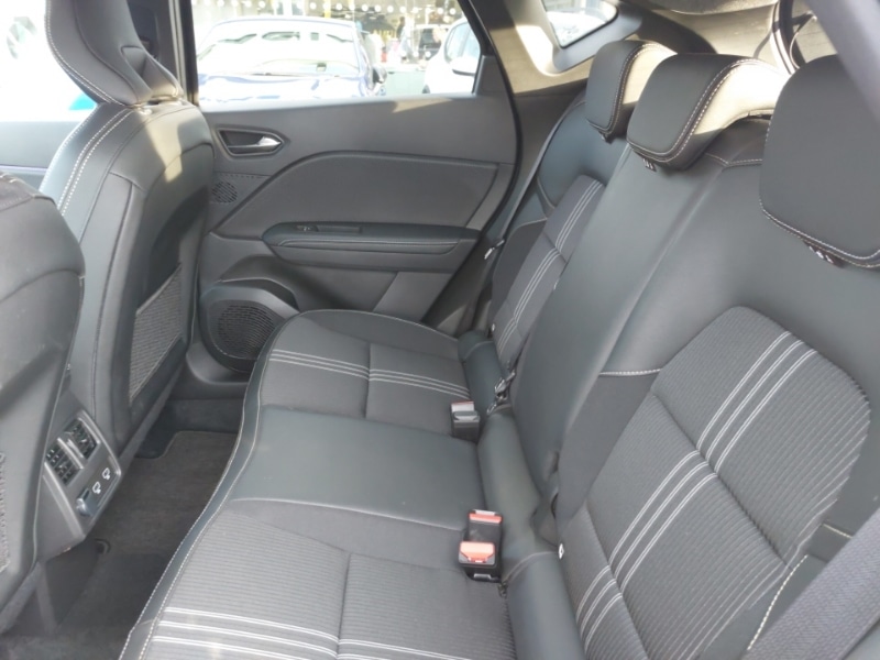 Used Renault Captur 2023 for sale - 76760973: Photo 6