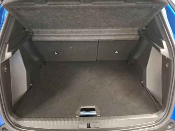 Used Peugeot 2008 2023 for sale - 76252077: Photo 8