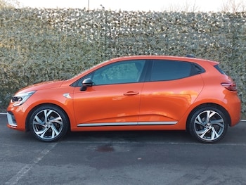 Used Renault Clio 2023 for sale - 77108377: Photo