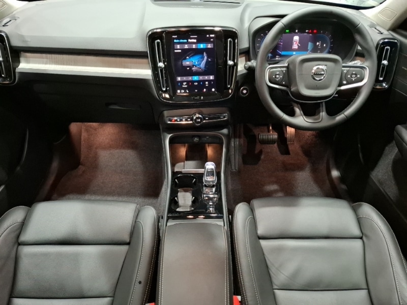 Used Volvo XC40 2024 for sale - 76195163: Photo 2