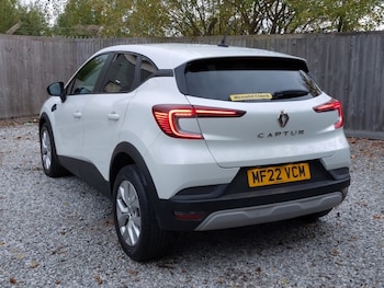 Used Renault Captur 2022 for sale - 76708340: Photo