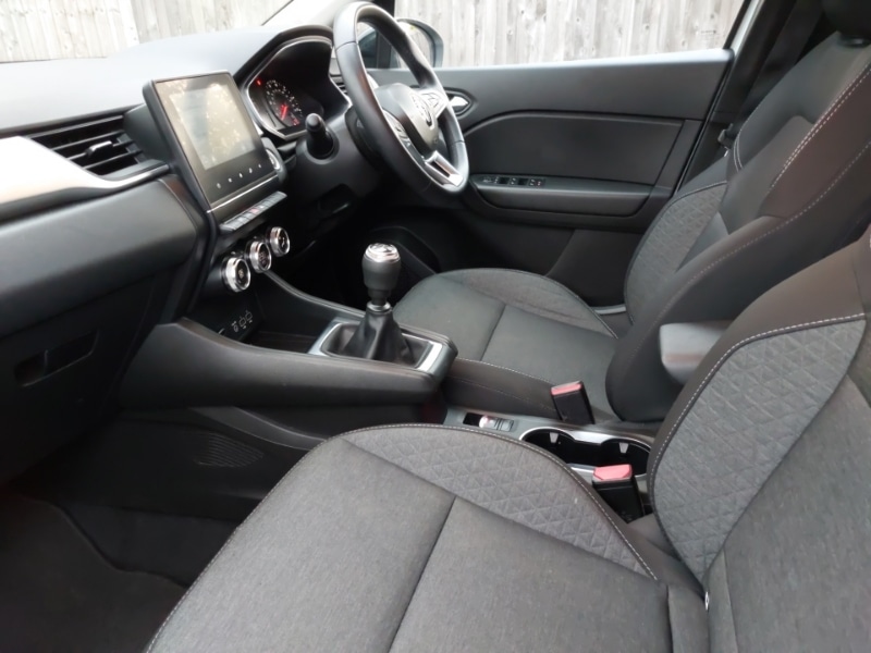 Used Renault Captur 2022 for sale - 76708340: Photo 5