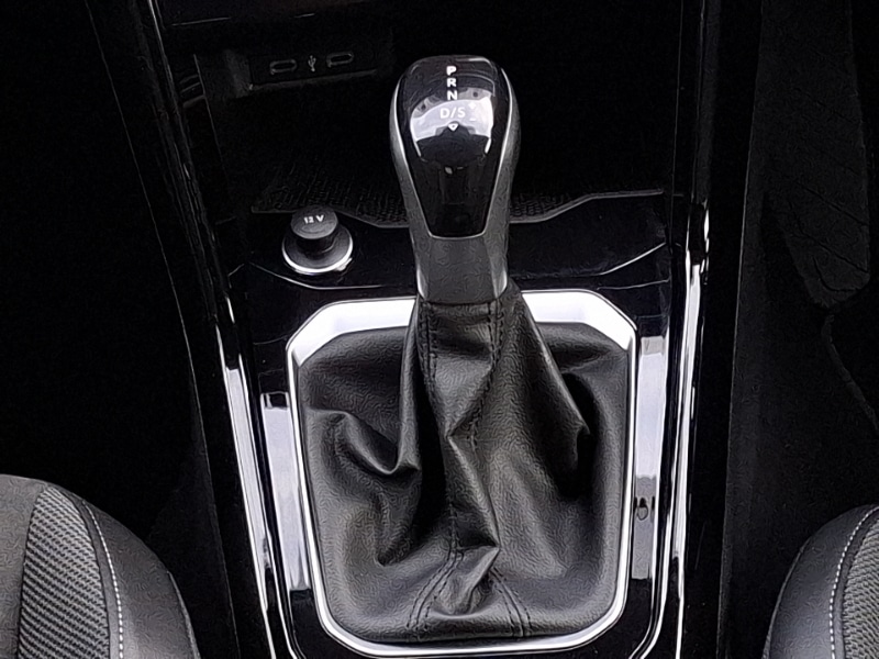 Used Volkswagen T-Roc 2022 for sale - 76928786: Photo 12