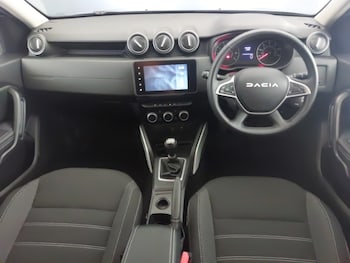 Used Dacia Duster 2023 for sale - 76894075: Photo