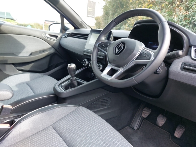 Used Renault Clio 2024 for sale - 76695009: Photo 11