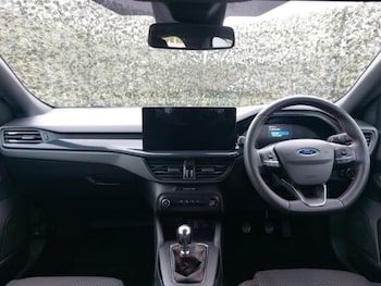 Used Ford Focus 2023 for sale - 76212819: Photo 2