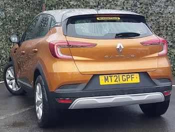 Used Renault Captur 2021 for sale - 76446343: Photo
