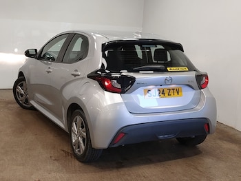 Used Mazda Mazda2 HYBRID 2024 for sale - 76526187: Photo