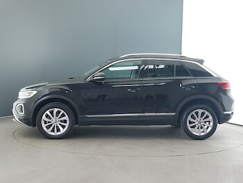 Used Volkswagen T-Roc 2023 for sale - 77924532: Photo