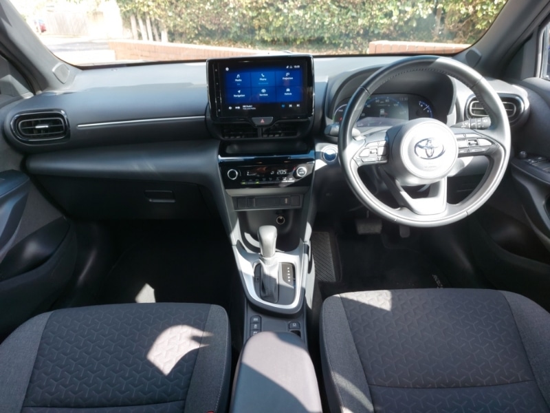 Used Toyota Yaris Cross 2022 for sale - 77434181: Photo 2