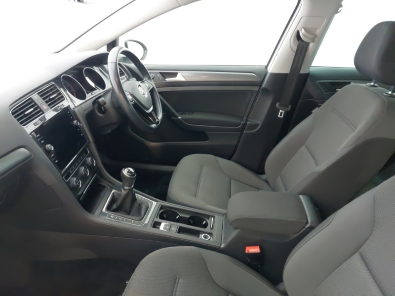 Used Volkswagen Golf 2020 for sale - 77875069: Photo 5