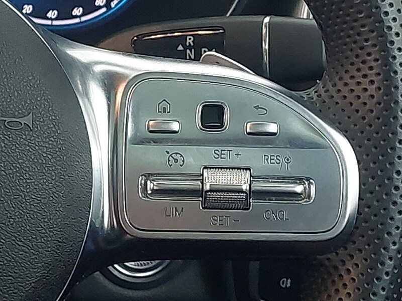 Used Mercedes-Benz GLC 2022 for sale - 77924375: Photo 11