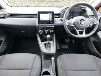 Used Renault Clio 2023 for sale - 77912640: Photo