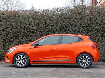 Used Renault Clio 2023 for sale - 77912640: Photo