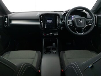 Used Volvo XC40 2022 for sale - 77361060: Photo