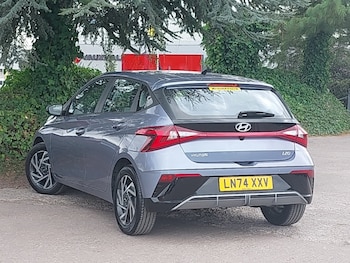 Used Hyundai i20 2024 for sale - 77648737: Photo