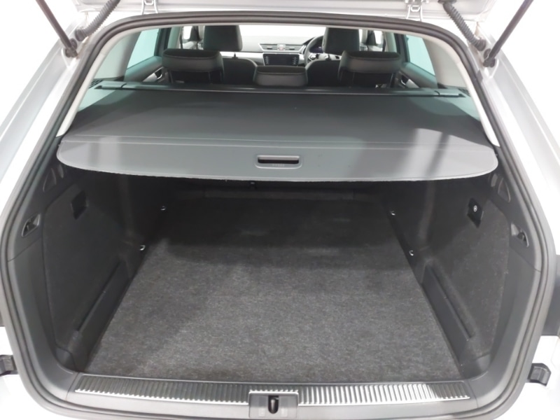 Used Skoda Superb 2023 for sale - 77051348: Photo 8