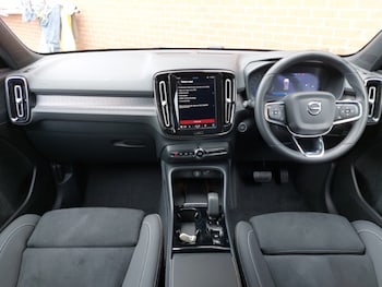 Used Volvo XC40 2024 for sale - 76864640: Photo