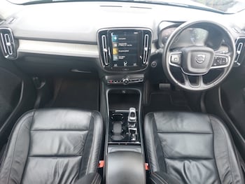 Used Volvo XC40 2021 for sale - 76066043: Photo 2
