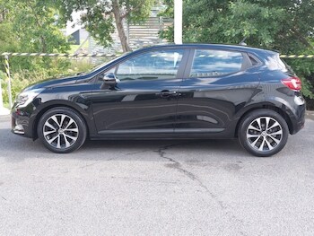 Used Renault Clio 2022 for sale - 75640060: Photo