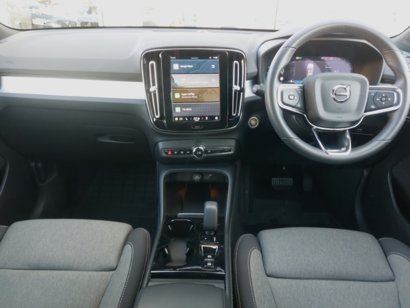 Used Volvo XC40 2023 for sale - 77752532: Photo 2