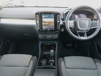 Used Volvo XC40 2023 for sale - 77752532: Photo