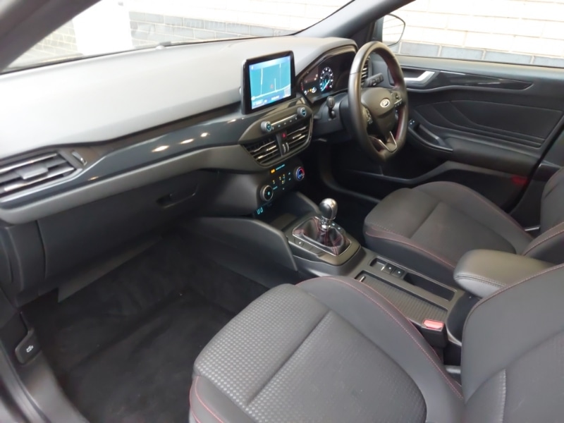 Used Ford Focus 2021 for sale - 76523895: Photo 5