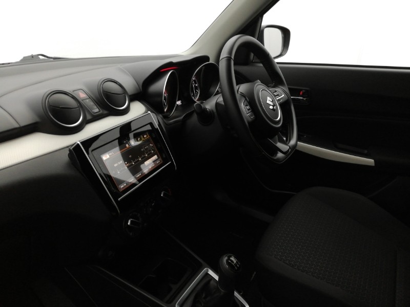 Used Suzuki Swift 2021 for sale - 76648631: Photo 5