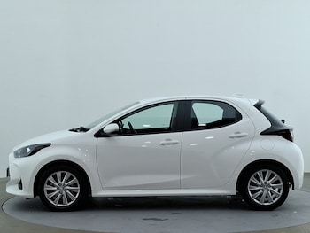 Used Toyota Yaris 2022 for sale - 77596966: Photo