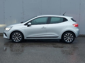 Used Renault Clio 2021 for sale - 77090640: Photo