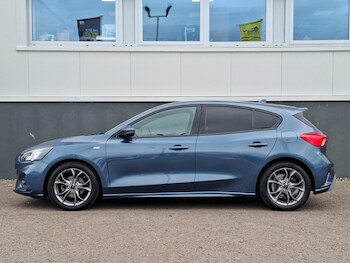 Used Ford Focus 2021 for sale - 76532661: Photo